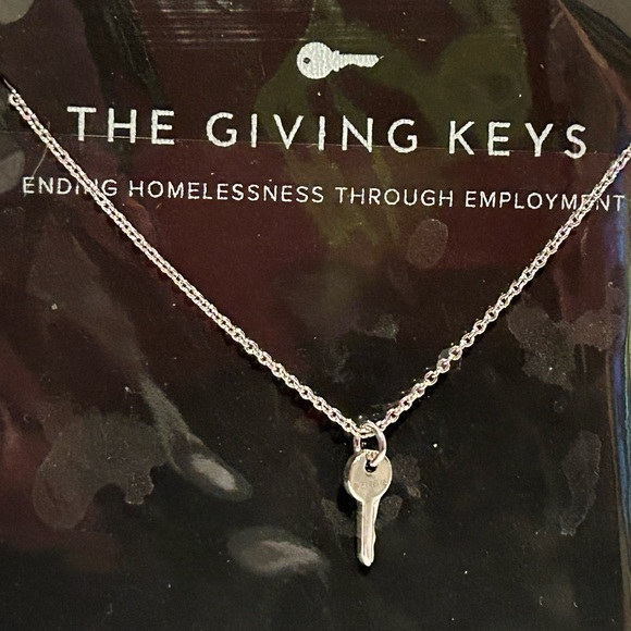 🔑💫 The Giving Keys Mini “Believe” Necklace – Adjustable 16"-18" 💫🔑 - Picture 2 of 10
